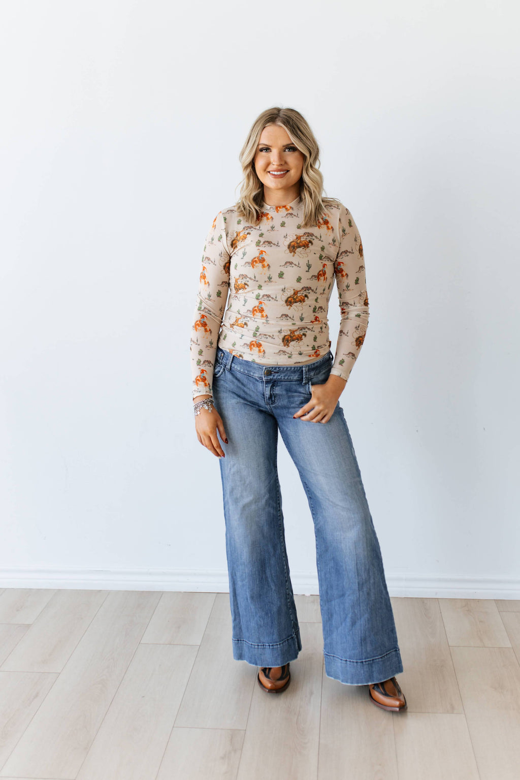 TAUPE BRONC LASSO DESERT MESH TOP