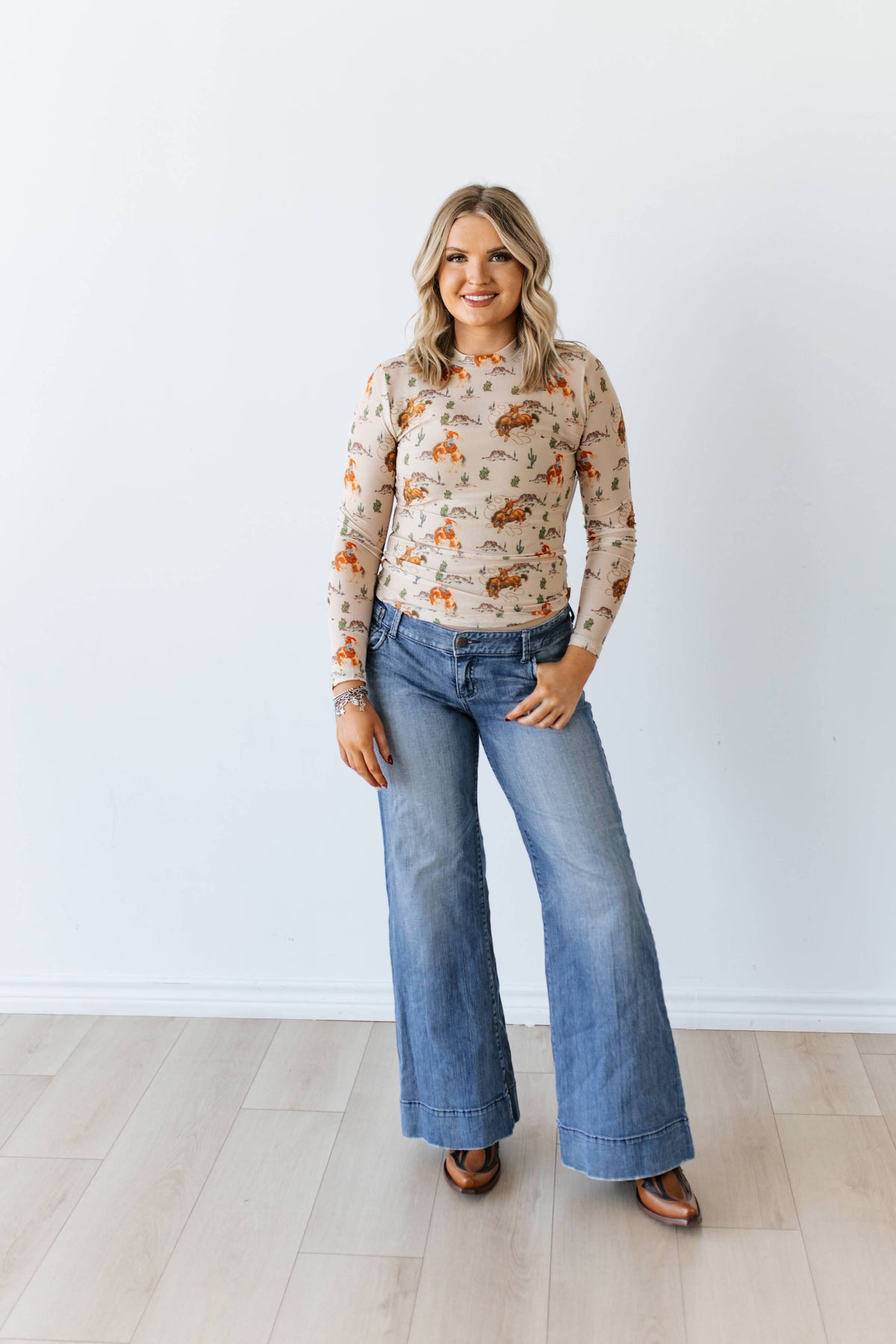 TAUPE BRONC LASSO DESERT MESH TOP