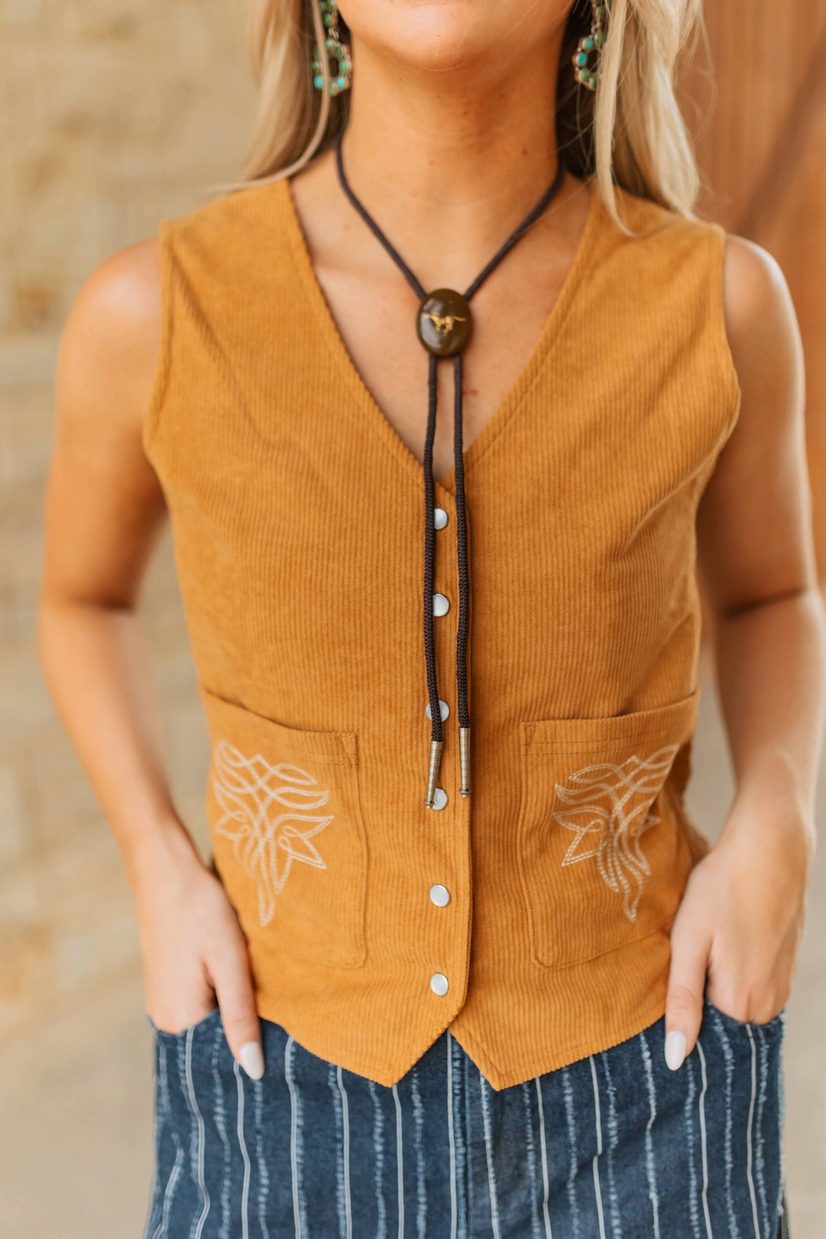 TAN CORD PEARL SNAP VEST